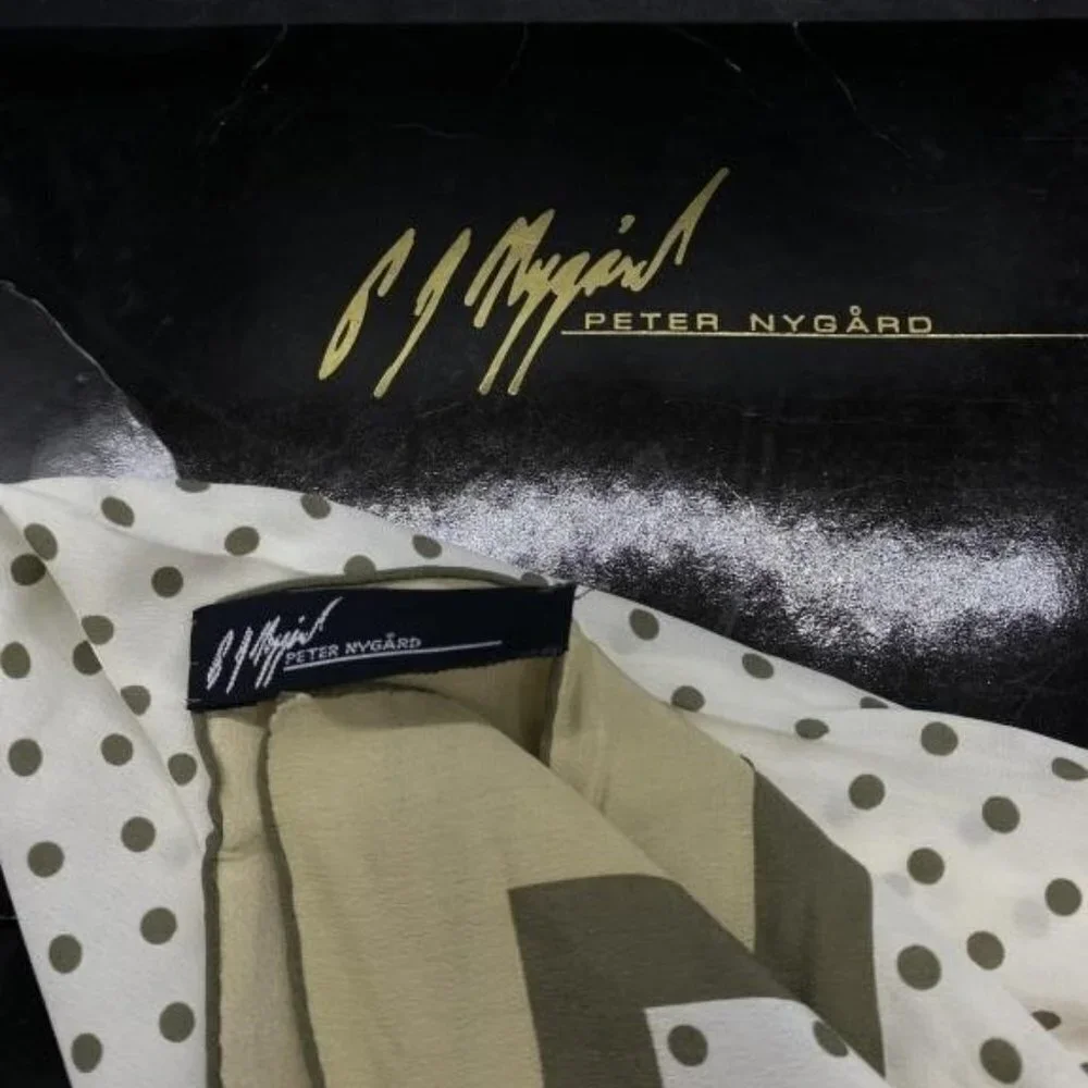 Peter Nygard Large Silk Scarf in Cream Beige with polka dots 36 X 36